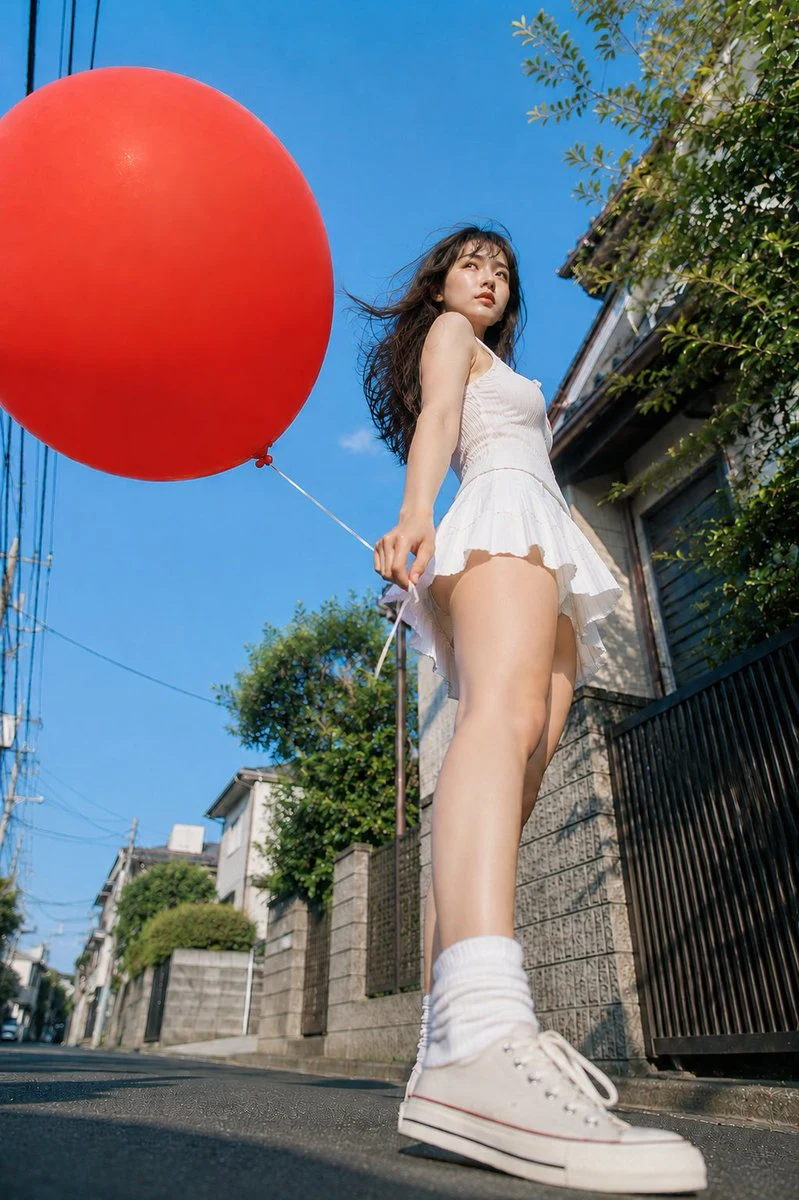 Low Angle Summer Balloon Portrait ad creative visual